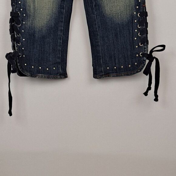 Request Juniors Capris NWT - Picture 3 of 11